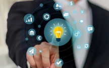 企業在數字化、信息化、智能化、數據化發展過程中的應用，各自介紹和功能技術應用的區别優勢和不足對比，企業轉型數字化對社會企業的重要性