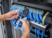 深圳辦公室工位裝網絡-免現場勘查費免方案費免設計費7*24小時貼心服務